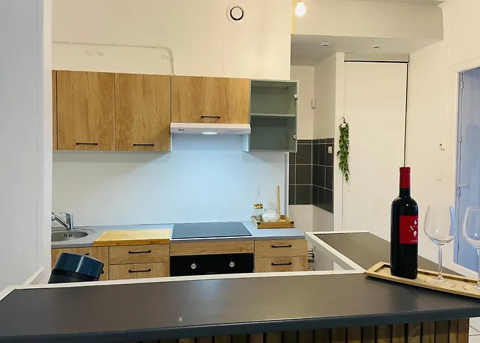 3 Proche Centre * Καρκασόν